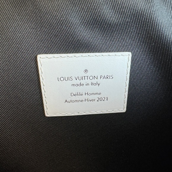 Louis Vuitton Newspaper Pouch Calfskin Leather Clutch Bag Virgil Abloh LV News - Picture 8 of 16